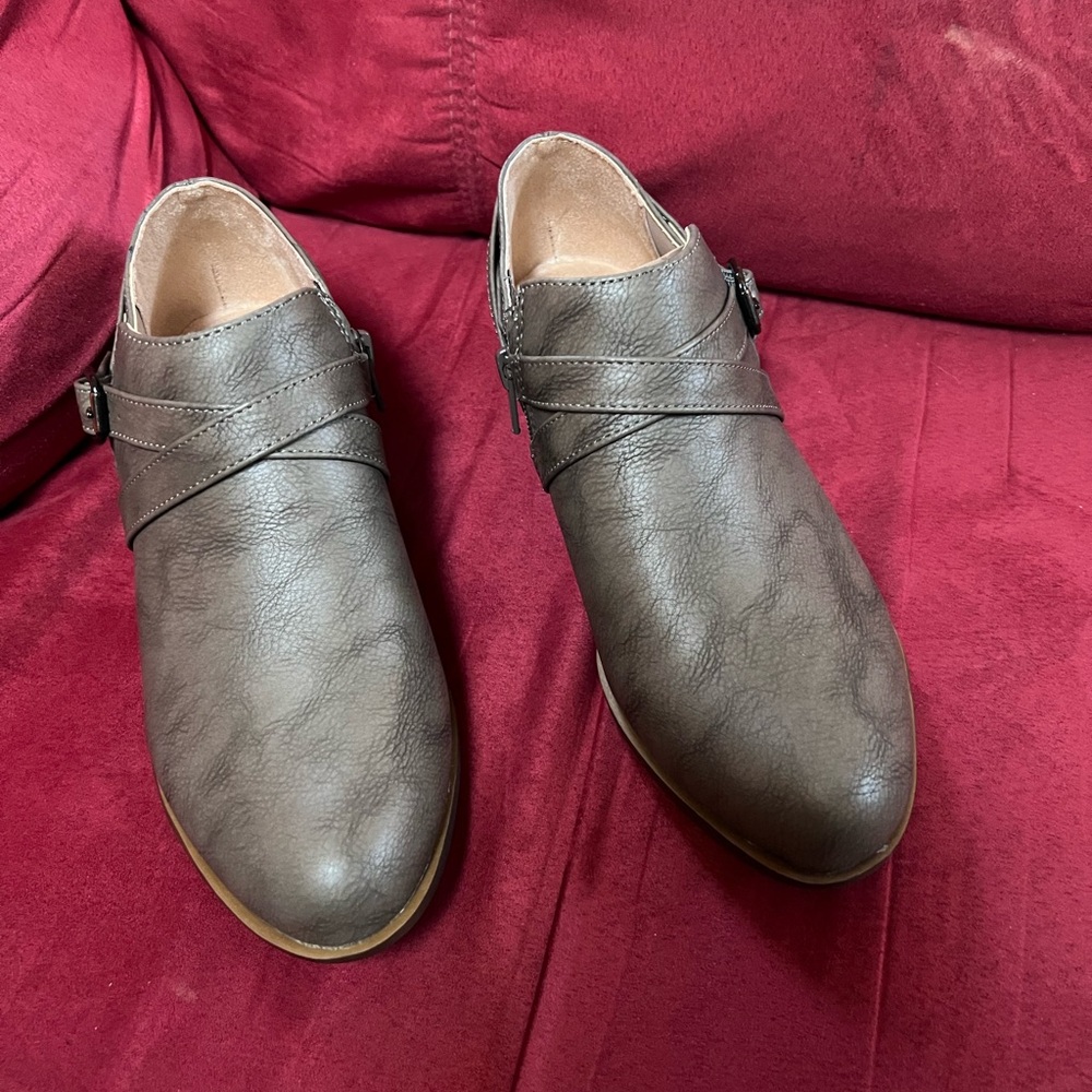 Life Stride Brown Mules with Buckle Detail - Picture 2 of 6